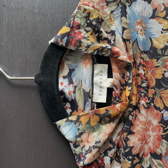 Sheer Floral Mesh Long-Sleeve Mock Neck Top - Picture 3 of 4